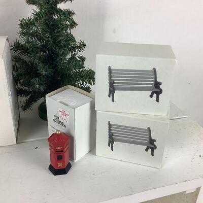 5342 Charles Dickens Village Series Accessories