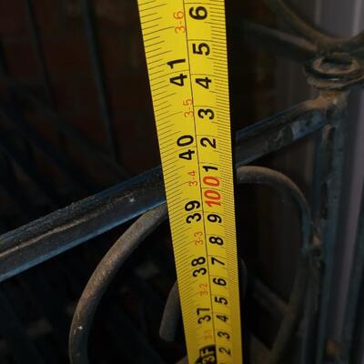 Metal plant stand