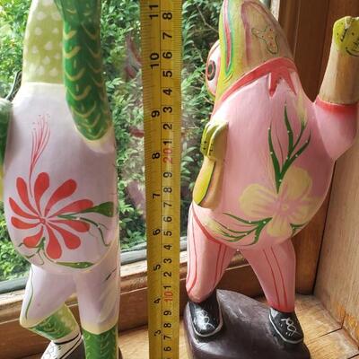 Wood figures  frog? Lizard?