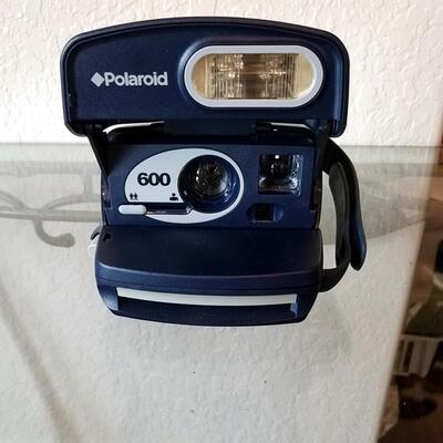 Vintage Polaroid 600 camera