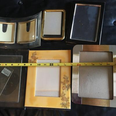 Frame assortment