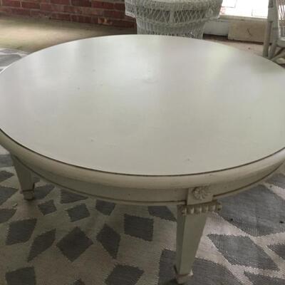 Round coffee table 39" diameter