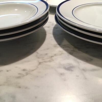 Williams  Sonoma  Dishware set