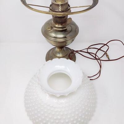 ANTIQUE ALADDIN MILK GLASS OIL LAMP CONVERTED TO ELECTRIC