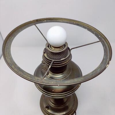 ANTIQUE ALADDIN MILK GLASS OIL LAMP CONVERTED TO ELECTRIC