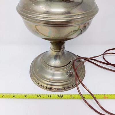 ANTIQUE ALADDIN MILK GLASS OIL LAMP CONVERTED TO ELECTRIC