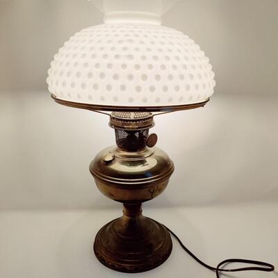ANTIQUE ALADDIN MILK GLASS OIL LAMP CONVERTED TO ELECTRIC