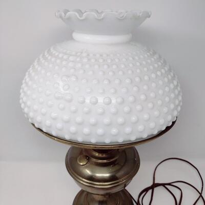 ANTIQUE ALADDIN MILK GLASS OIL LAMP CONVERTED TO ELECTRIC