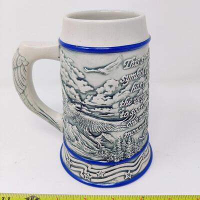 TOM O'BRIEN'S BALD EAGLE "AMERICAN ANIMAL STEIN"