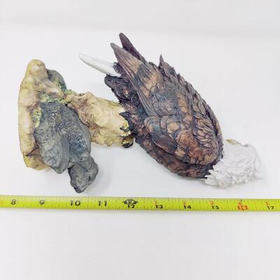 MAJESTIC AMERICAN BALD EAGLE FIGURE