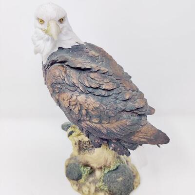 MAJESTIC AMERICAN BALD EAGLE FIGURE
