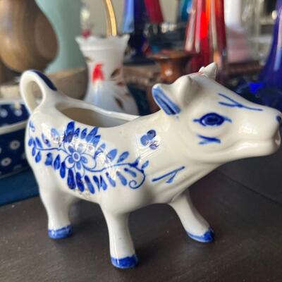 Vintage Holland creamer cow
