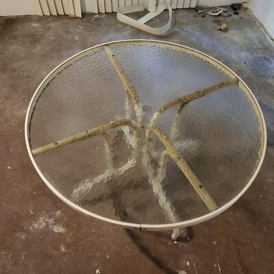 Round Glass top Patio Table 42