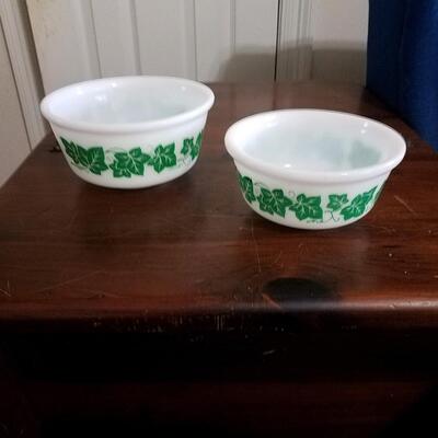 Hazel atlas vintage set of two green ivy bowls
