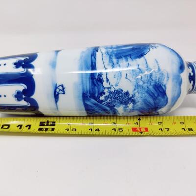 PRETTY SCENIC BLUE AND WHITE CERAMIC VASE