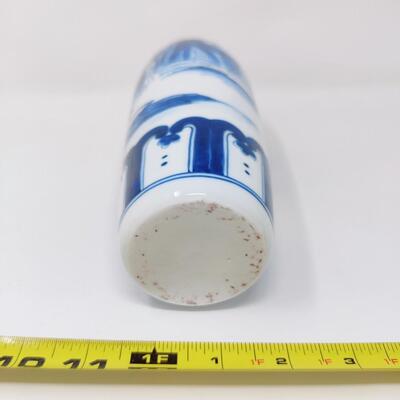 PRETTY SCENIC BLUE AND WHITE CERAMIC VASE
