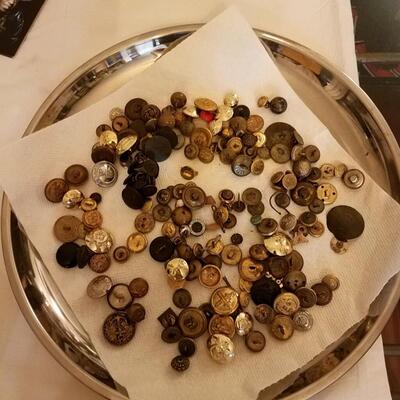 Lot of vintage Metal shank buttons, mostly military