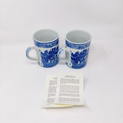 PAIR OF CHINESE EXPORT MUG REPRODUCTIONS MADE FOR THE METROPOLITAN MUSEUM OF ART LOT #2