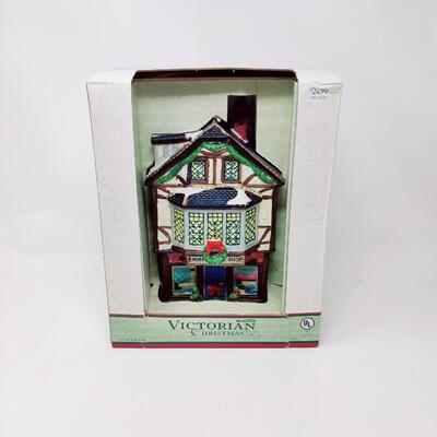 NEW IN BOX SANTA'S WORKBENCH VICTORIAN CHRISTMAS EMMA'S SHOP