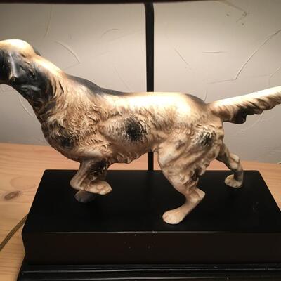 Hunting dog desk lamp