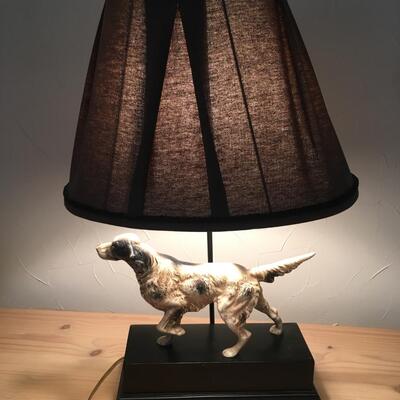 Hunting dog desk lamp