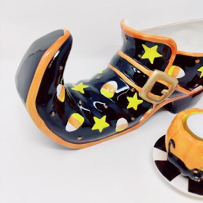 FUN HALLOWEEN CANDLES AND CERAMIC BOOT LOT
