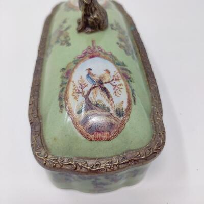 VINTAGE ORIENTAL FLORAL CERAMIC BOX W/ LID