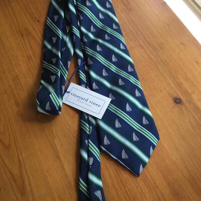 Vineyard Vines tie