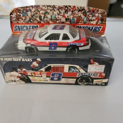Diecast snickers