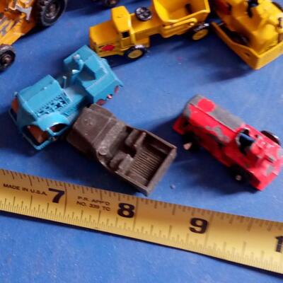 LOT 17  LOT OF SMALL VEHICLES