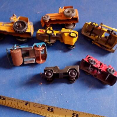 LOT 17  LOT OF SMALL VEHICLES