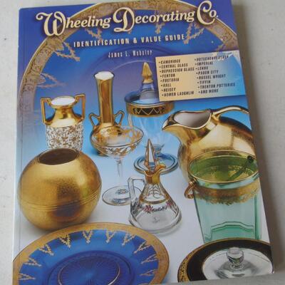 Collectors Books on Glassware and Hummel Booklet