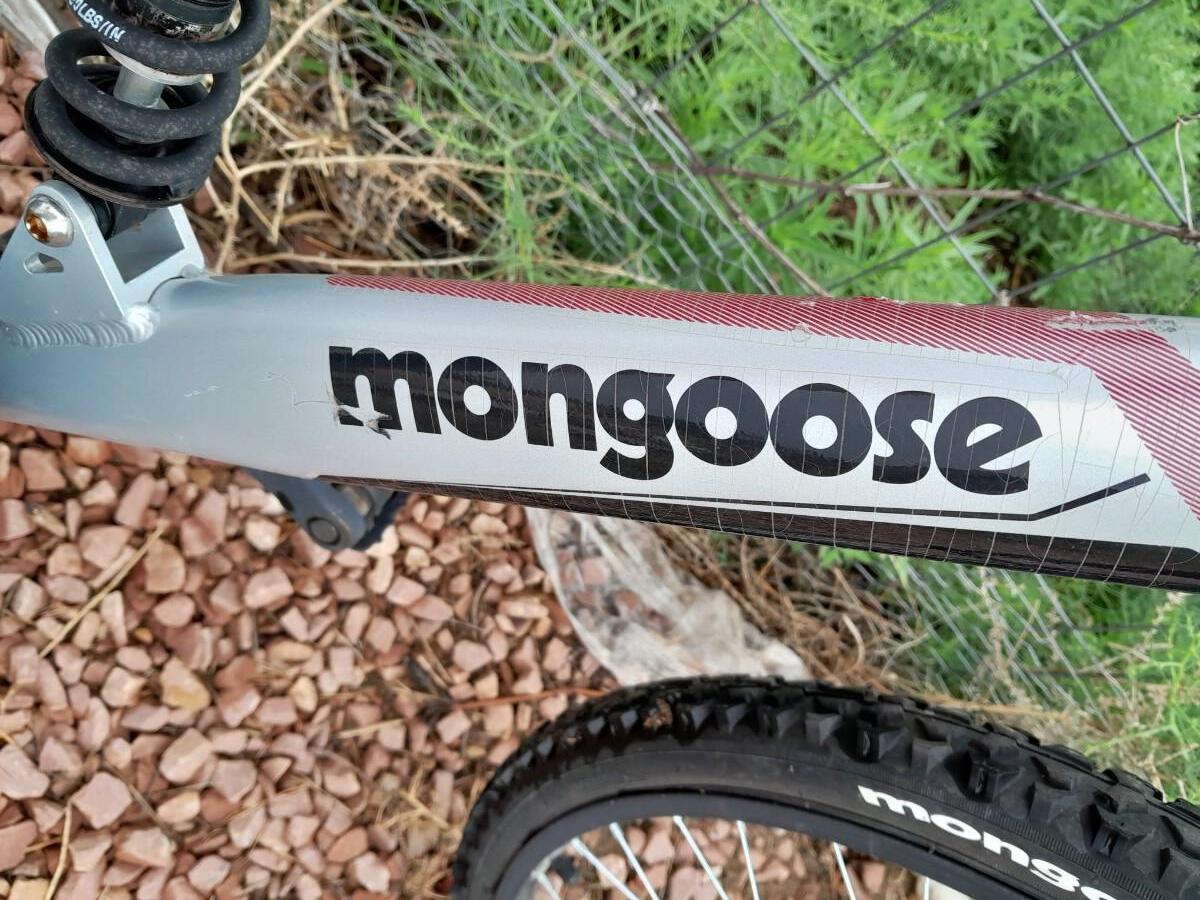 LOT 617 MONGOOSE ALUMINUM FRAME BICYCLE (SES)