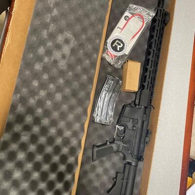 Radical Firearms AR15 Rifle - .223 | 5.56 - NEW (Comes with Bag and Sights)