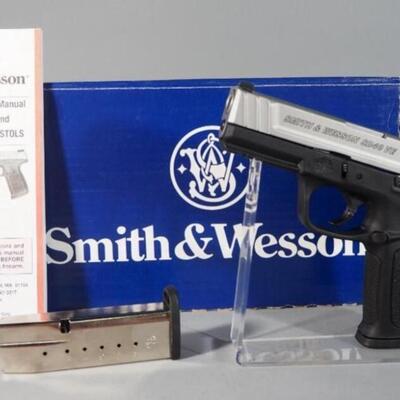 Smith & Wesson SD40 VE 40 S&W Full-Sized 14-Round Pistol - NEW