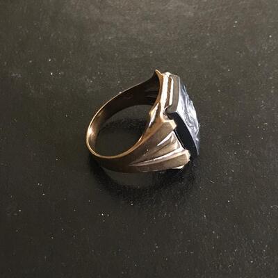 10kt GOLD GENTS RING