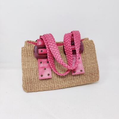 LOVELY STRAW AND PINK LEATHER HANDBAG