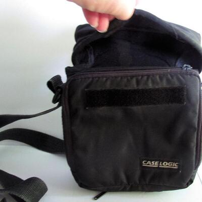 Case Logic CD/DVD Holder With Shoulder Strap