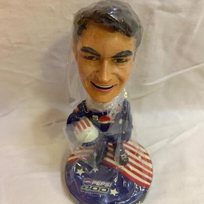 NASCAR Jeff Gordon / Dupont Pepsi 400 @ Daytona Bobblehead 6.5â€ tall approx & 1998 Winnerâ€™s Circle Diecast Car Speedweeks 99 Series