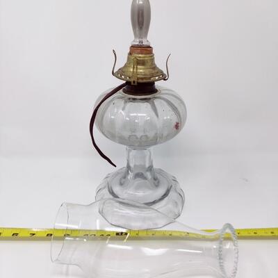 ANTIQUE QUEEN ANNE NO.2 CLEAR OIL LAMP CONVERTED TO ELECTRIC