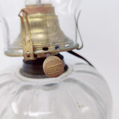 ANTIQUE QUEEN ANNE NO.2 CLEAR OIL LAMP CONVERTED TO ELECTRIC