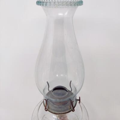 ANTIQUE EAGLE CLEAR OIL LAMP