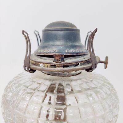 ANTIQUE QUEEN ANNE NO.2 CLEAR WAFFLED PATTERN GLASS OIL LAMP