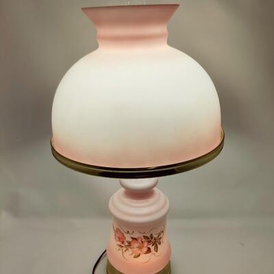BEAUTIFUL VINTAGE PINK 3-WAY HURRICANE ELECTRIC LAMP