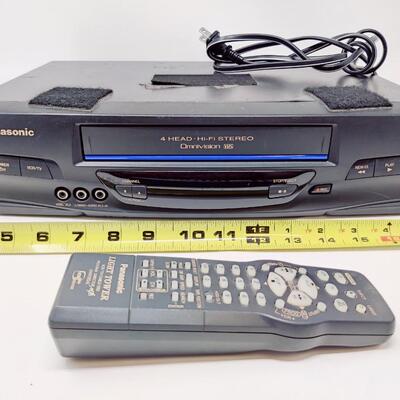 PANASONIC VCR PLUS+ SILVER AND REMOTE