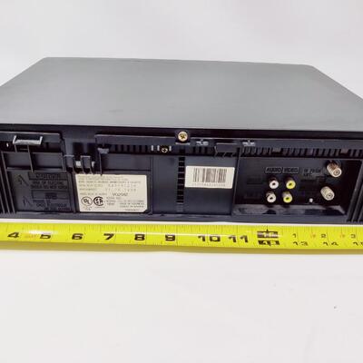 GE VCR PLAYER WITH REMOTE