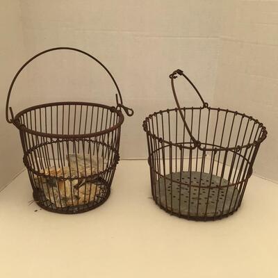5353 Pair of Vintage Clam/ Oyster/ Egg Wire Baskets