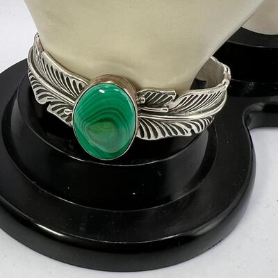 Native American hallmark Robert Kelly  Sterling cuff bracelet with malachite stone