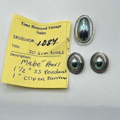 Sterling hallmarked  Mabe Pearl set by Gunn Tigerie of Beverley Hills