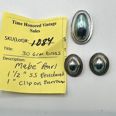 Sterling hallmarked  Mabe Pearl set by Gunn Tigerie of Beverley Hills